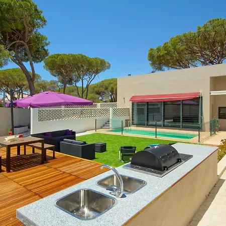 Family Opposite Aquashow Waterpark Villa