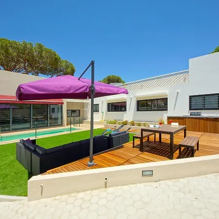 Family Opposite Aquashow Waterpark Villa Quarteira